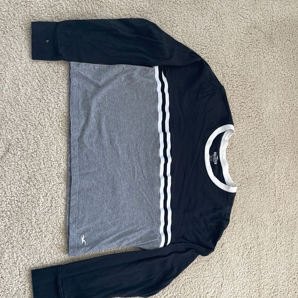 Hollister sleeve long sleeve